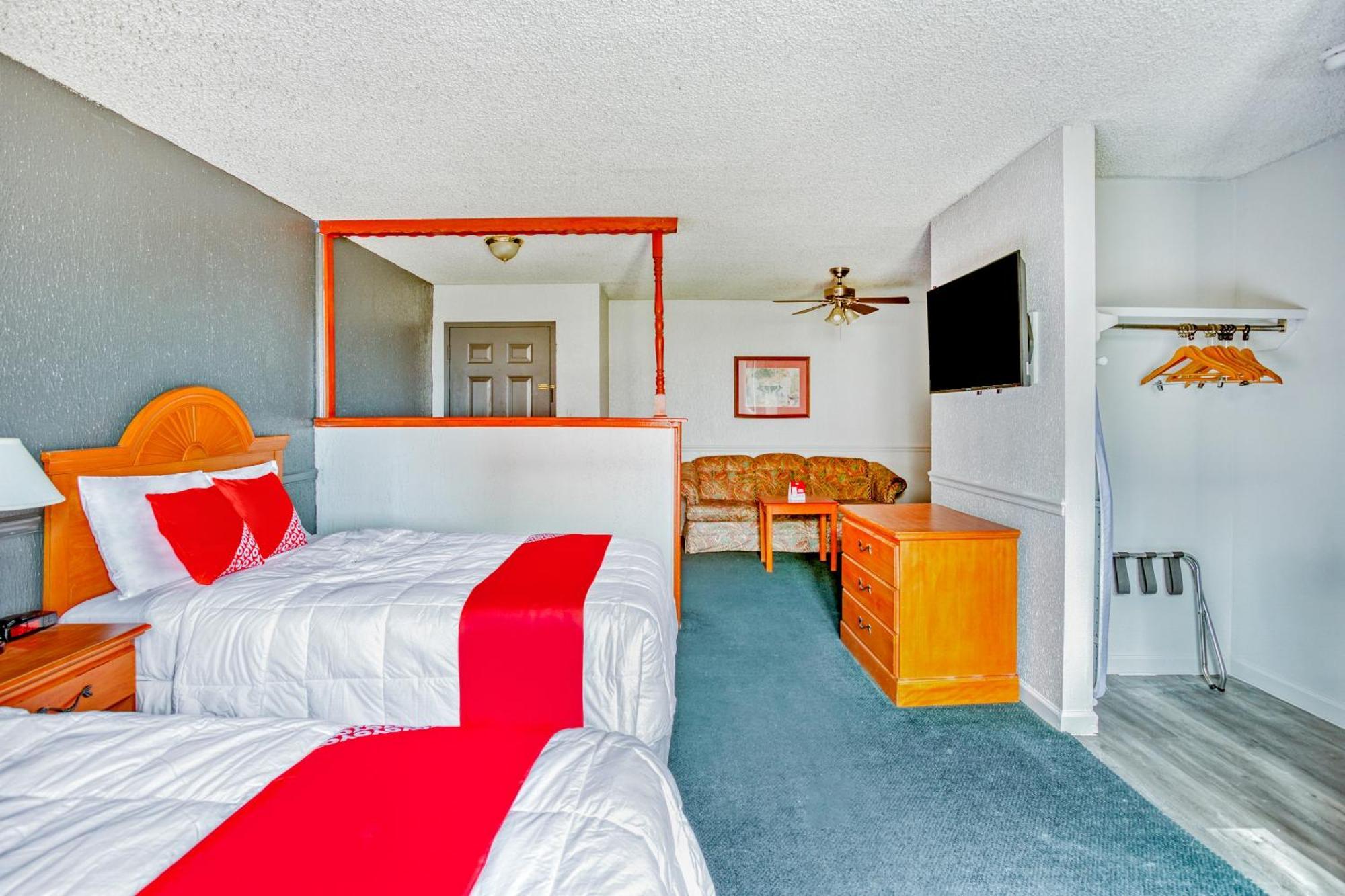 Oyo Townhouse Tulsa Woodland Hills Hotel Bagian luar foto