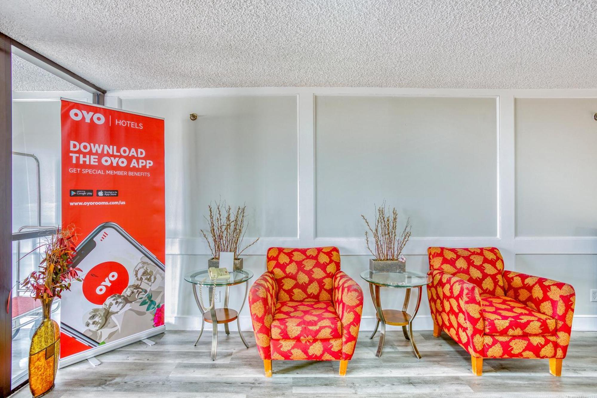 Oyo Townhouse Tulsa Woodland Hills Hotel Bagian luar foto