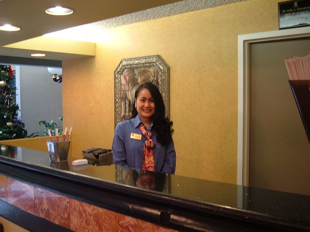 Oyo Townhouse Tulsa Woodland Hills Hotel Bagian luar foto
